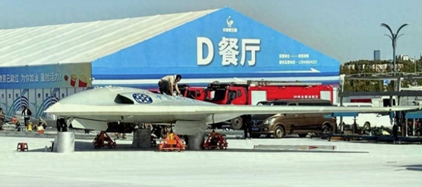 轰20是个障眼法<strong></p>
<p>虚拟币otc走现金交易</strong>,它绝不是中国版的B-21?或实现无人隐身战略打击