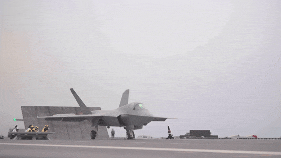 美国成了笑话:歼-35成人类首款电磁弹射五代机<strong></p>
<p>虚拟币otc走现金交易</strong>,美军在干啥?