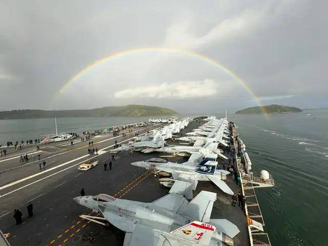 美国成了笑话:歼-35成人类首款电磁弹射五代机<strong></p>
<p>虚拟币otc走现金交易</strong>,美军在干啥?