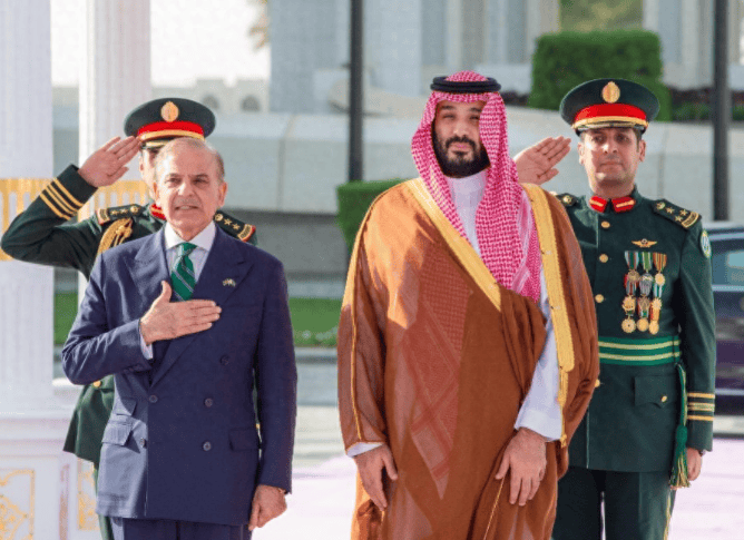 内塔尼亚胡服软了?给中东各国开了个好头<strong></p>
<p>虚拟币挖矿整治措施</strong>,沙特王储这局赌赢了!40 万生命不再悬于一线