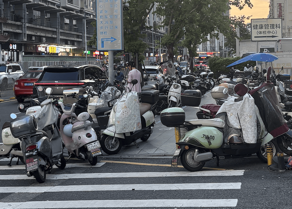 深圳一医院门口被指“举步维艰”<strong></p>
<p>虚拟币挖矿整治措施</strong>！整治后记者实探:仍很堵