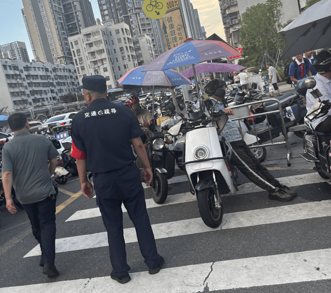 深圳一医院门口被指“举步维艰”<strong></p>
<p>虚拟币挖矿整治措施</strong>！整治后记者实探:仍很堵