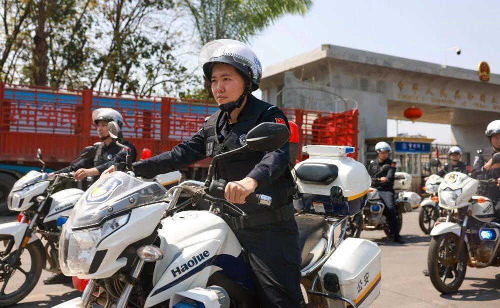 “看到妈妈46个未接来电<strong></p>
<p>虚拟贸币</strong>,心像被重锤击中”