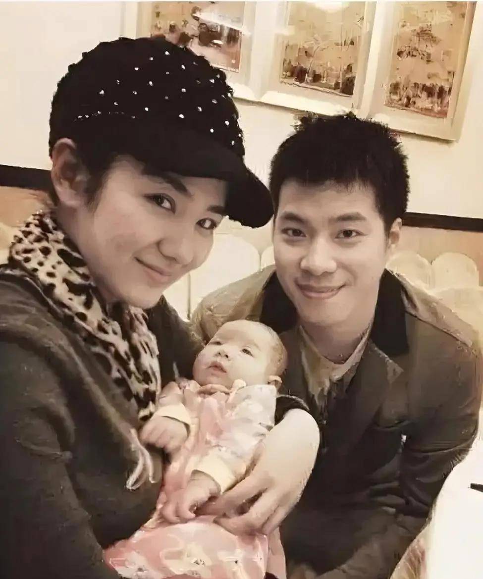 罗霖被家暴17年<strong></p>
<p>虚拟贸币</strong>,蓝洁瑛遭性侵暴力还被围观!女明星的暴力事件还有很多