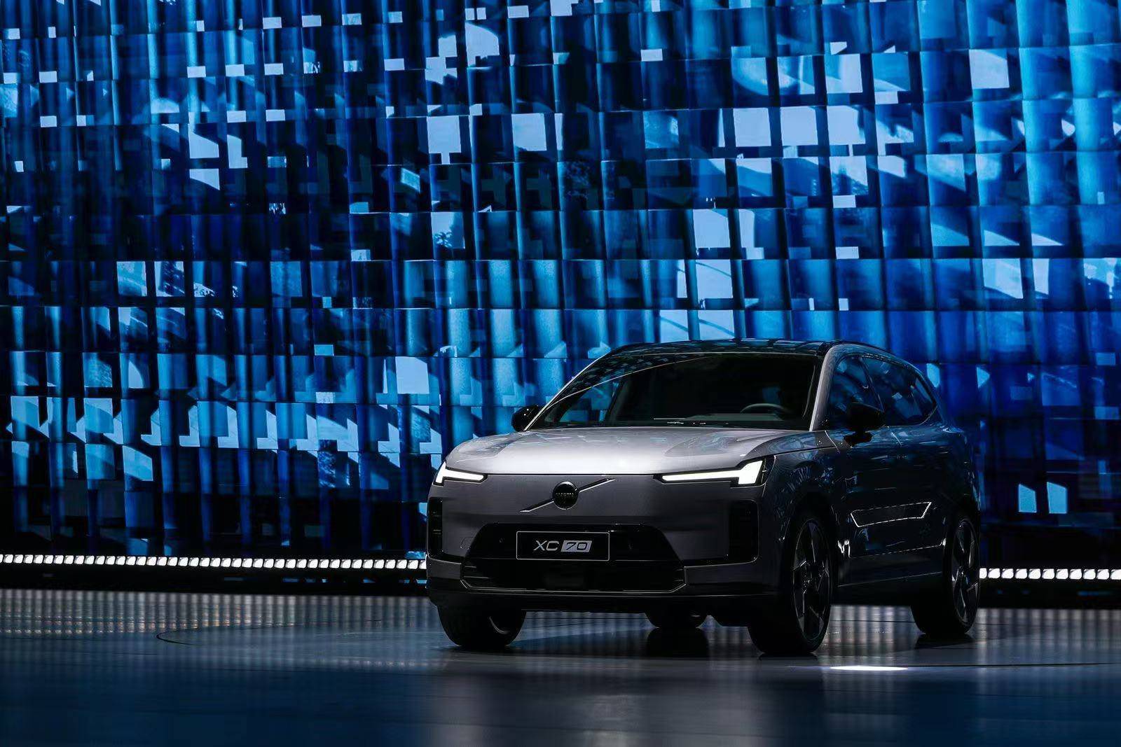 “豪华插混第一车”<strong></p>
<p>虚拟贸币</strong>，比预售便宜3万元，26.99万元起的沃尔沃XC70能否突围？