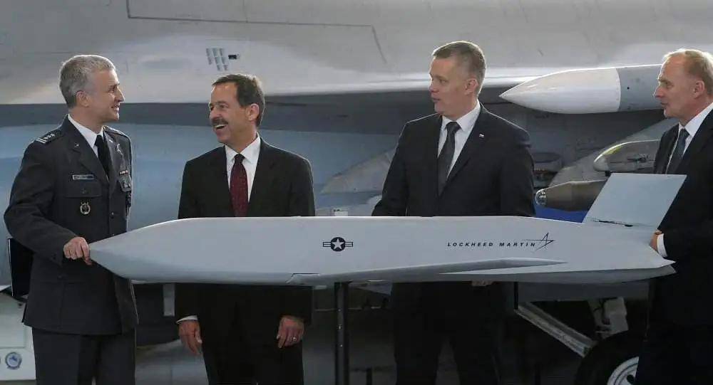 战斧导弹送到乌克兰那一天<strong></p>
<p>高材生虚拟币案例</strong>,就是和普京决裂的时刻,美俄之间再无余地可退