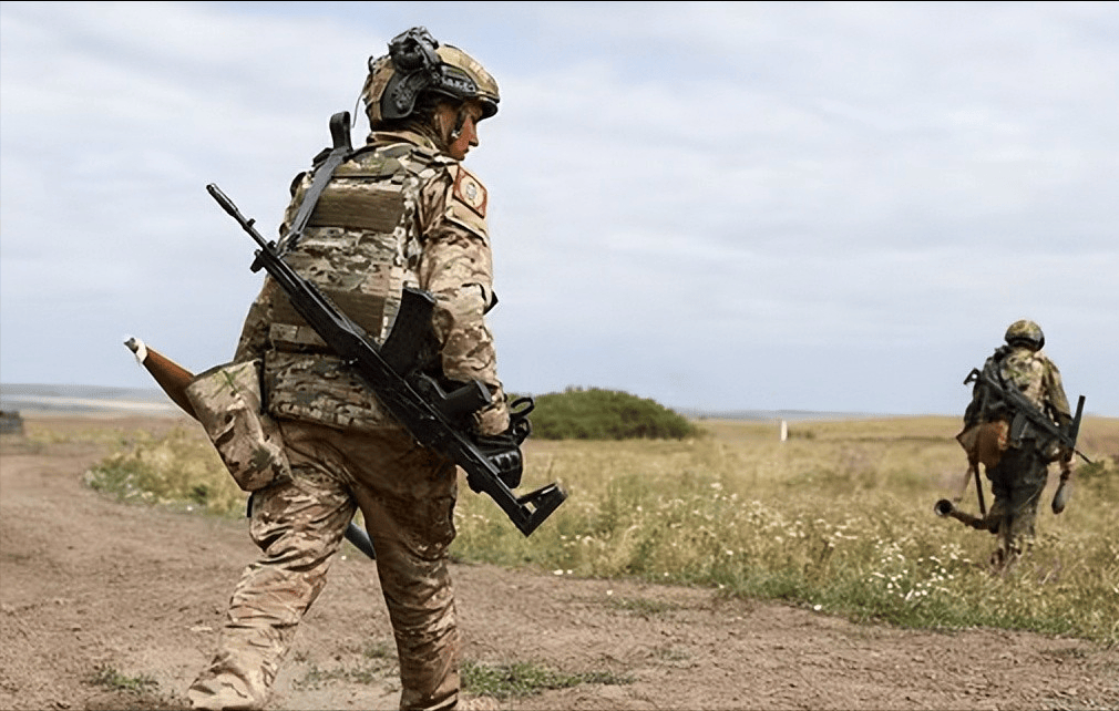 经过一千天激烈战斗<strong></p>
<p>高材生虚拟币案例</strong>,俄军终于发现乌军真正弱点:一夜之间成功切断顿巴斯铁路