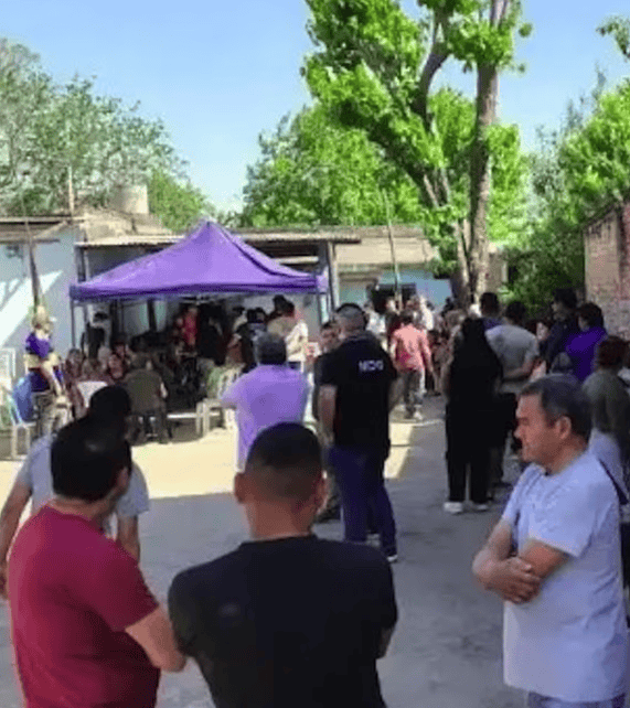 阿根廷一男子现身自己的葬礼<strong></p>
<p>高材生虚拟币案例</strong>,大喊“我还活着”