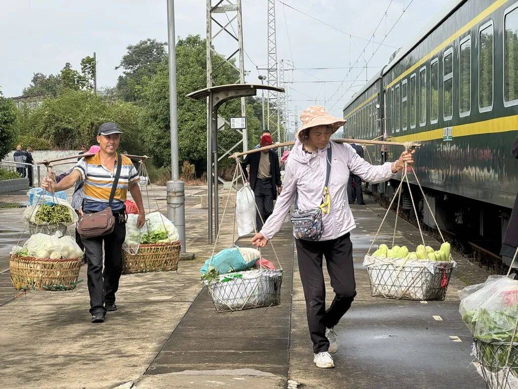 纸质火车票退场<strong></p>
<p>高材生虚拟币案例</strong>,每道折痕里都藏着远方、爱情与山河记忆