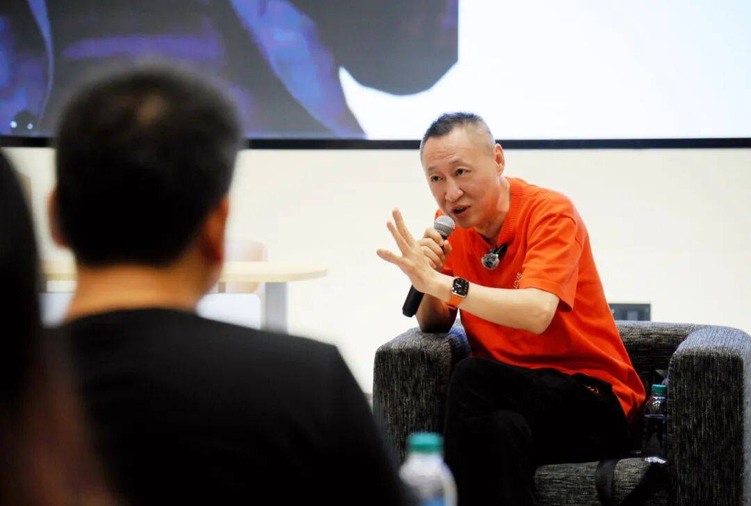 和影视大咖面对面<strong></p>
<p>u虚拟币</strong>！网友：又是“别人家”的学校