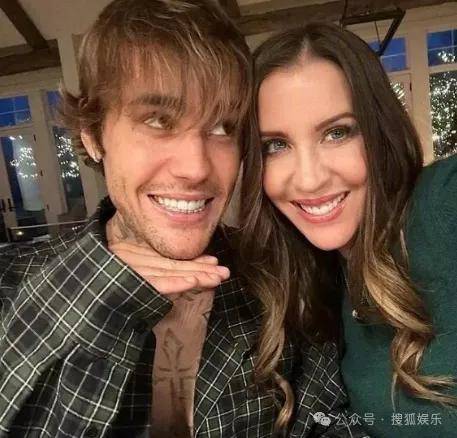 无意还是戏精？她办婚礼<strong></p>
<p>u虚拟币</strong>，分手多年的他隔空说“我愿意”？