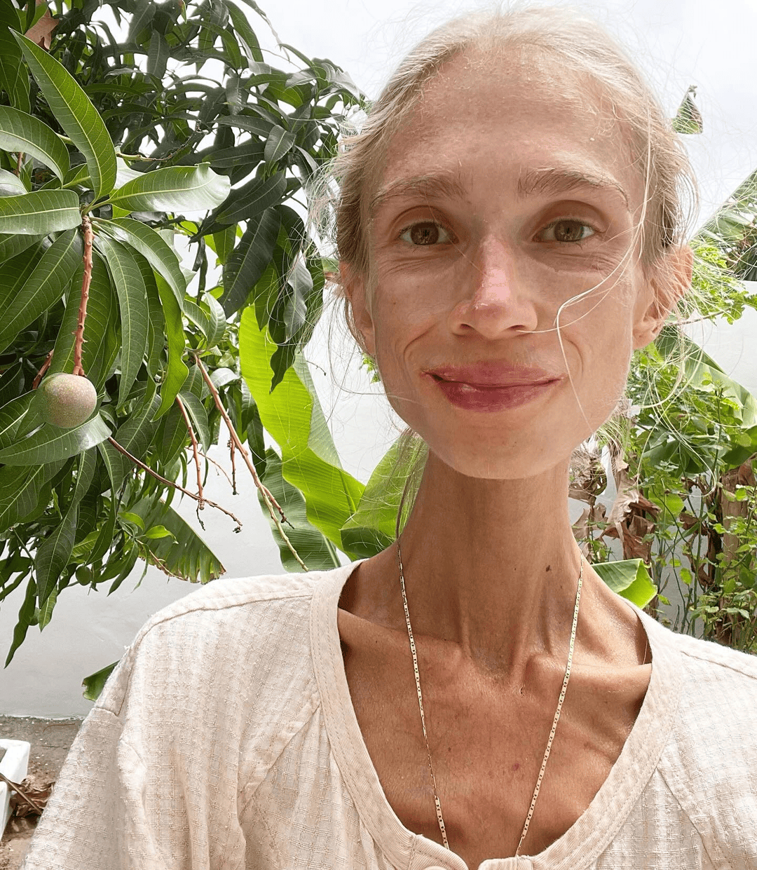 坚持只吃水果8年<strong></p>
<p>私人挖虚拟币</strong>,27岁波兰女子巴厘岛酒店去世:体重仅22公斤,指甲变黄牙齿腐烂