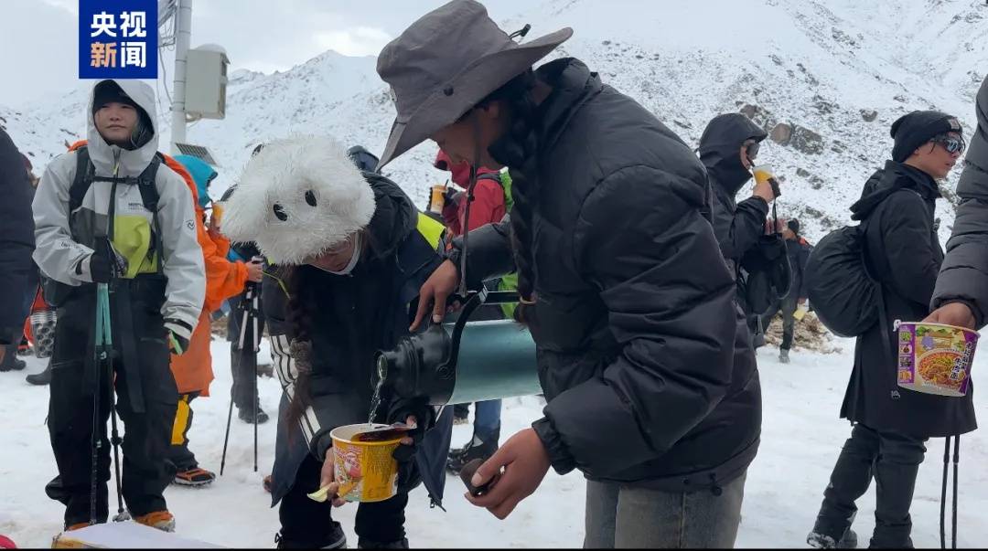 珠峰景区游客被困最新进展：已有350名游客获救<strong></p>
<p>私人挖虚拟币</strong>，其余200多名游客已全部取得联系