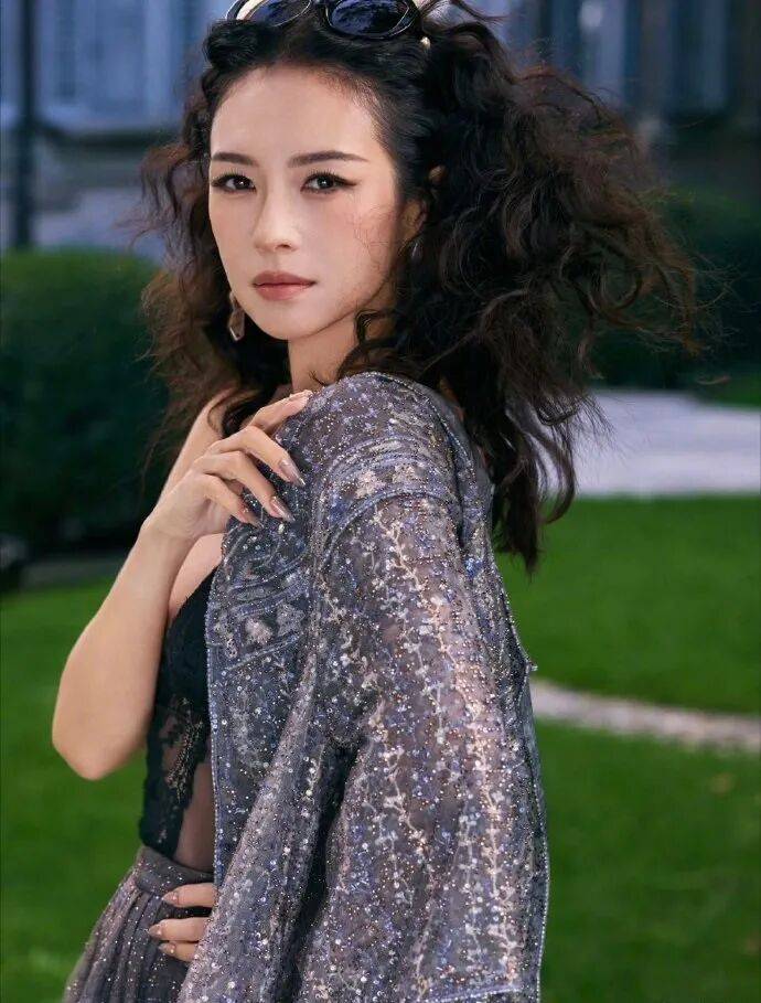 时装周上的女明星<strong></p>
<p>私人挖虚拟币</strong>,秋冬氛围感一键封顶!