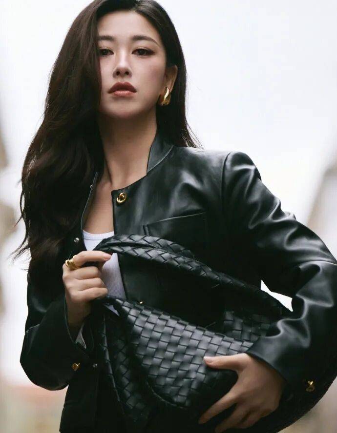 时装周上的女明星<strong></p>
<p>私人挖虚拟币</strong>,秋冬氛围感一键封顶!