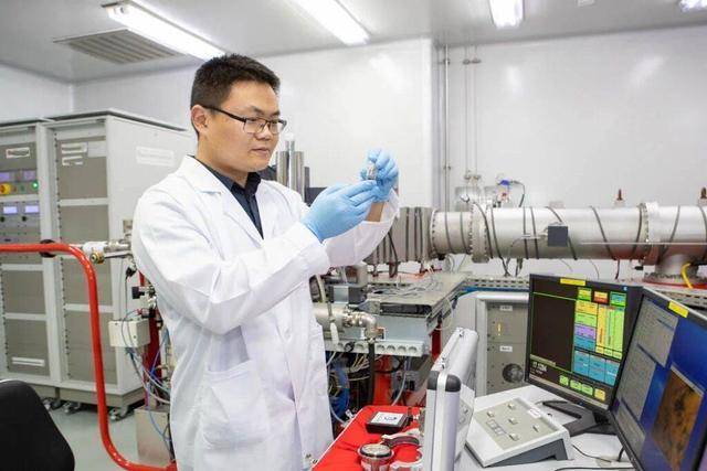 新发现！月球背面月幔有点“冷”<strong></p>
<p>私人挖虚拟币</strong>，月球“二分性”现象再添证据