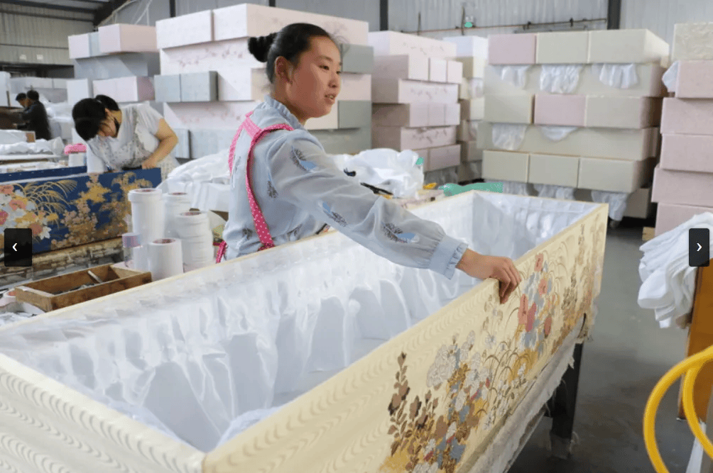 日本人快“死不起”了!送日本人“入土”的生意<strong></p>
<p>十部委虚拟币</strong>,正在被中国人承包