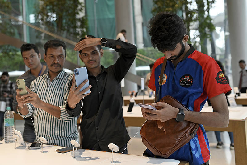 印度政府被曝正积极鼓励海外印度人回国<strong></p>
<p>十部委虚拟币</strong>,但想让这些人从美回国绝非易事