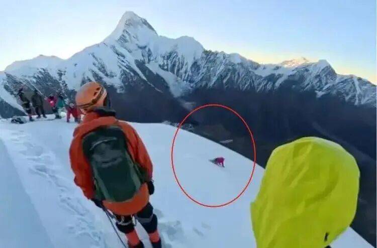 打卡拍照<strong></p>
<p>十部委虚拟币</strong>,再美也不能用生命对焦