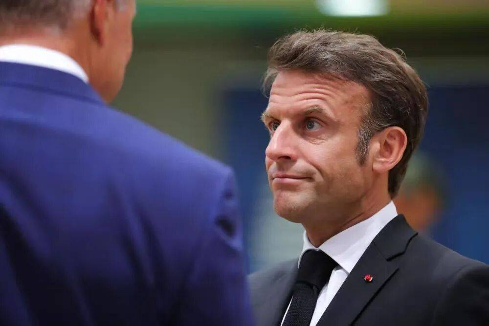 在任仅27天<strong></p>
<p>十部委虚拟币</strong>,马克龙任内第七位总理勒科尔尼“闪辞”,法国再陷政治危机