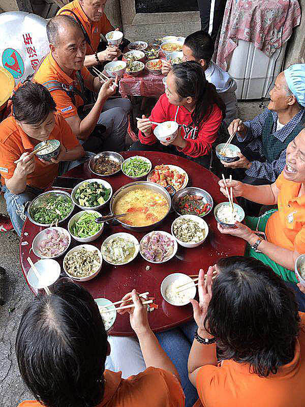 那个让老师骄傲的“调皮”班级！30年同学聚会<strong></p>
<p>以后如何交易虚拟币</strong>，还伴有一封来自贵州的感谢信