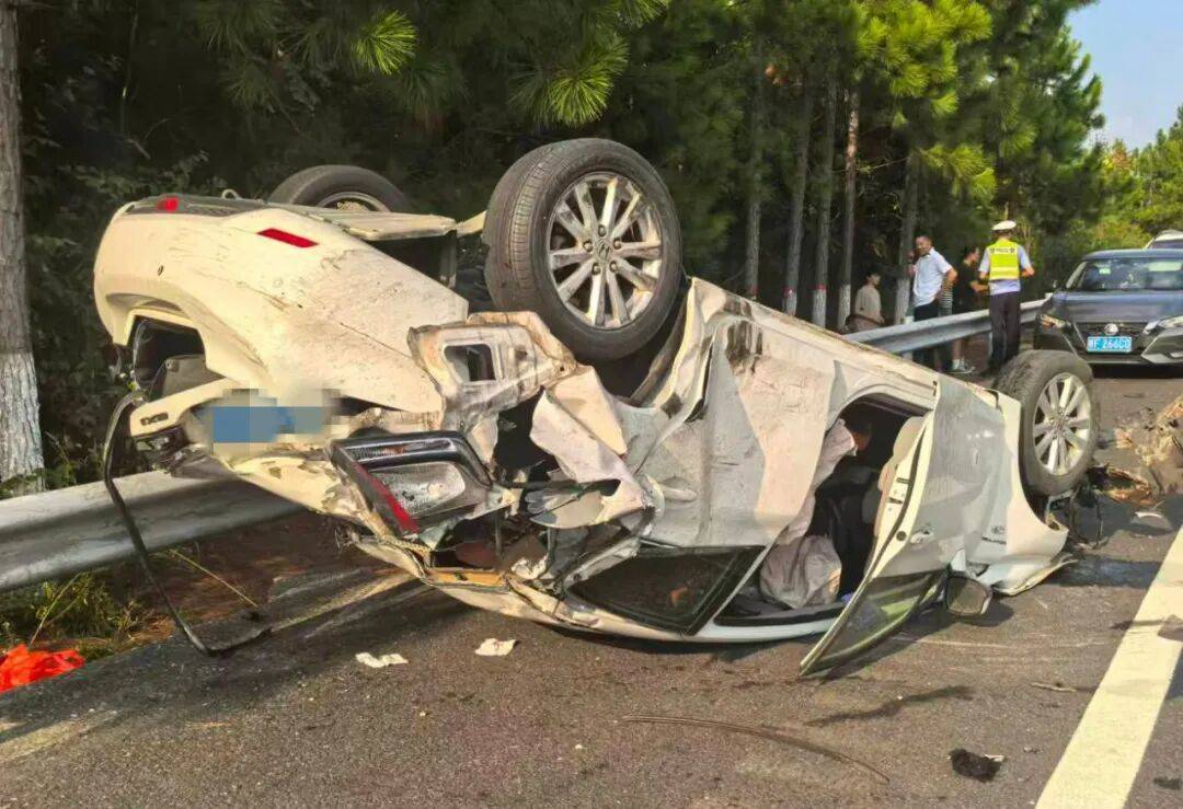 司机强行变道酿大祸<strong></p>
<p>以后如何交易虚拟币</strong>,反诬赖对方:“我要是撒谎就天打雷劈!”