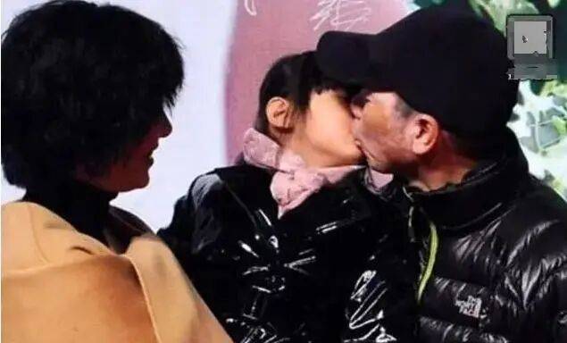 考古|冯小刚带女儿去陈思诚工作室!开个人账号还读影视专业<strong></p>
<p>虚拟币挖矿</strong>,她也要“女承父业”吗?