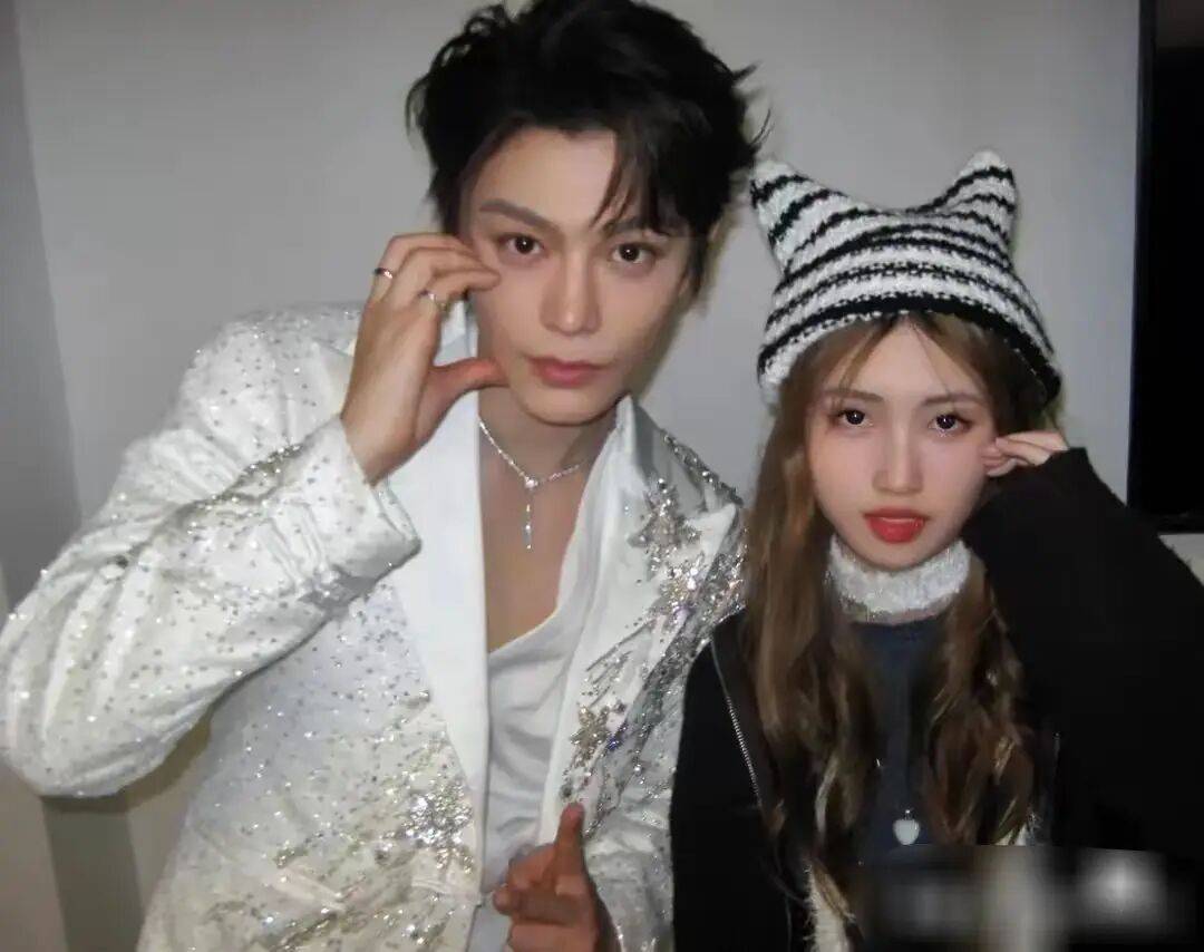 考古|冯小刚带女儿去陈思诚工作室!开个人账号还读影视专业<strong></p>
<p>虚拟币挖矿</strong>,她也要“女承父业”吗?