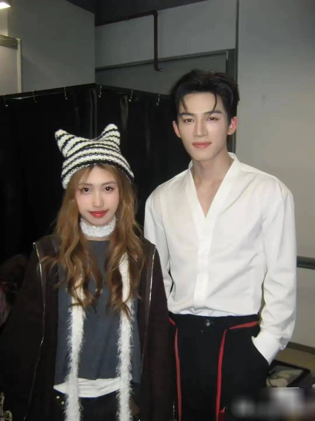 考古|冯小刚带女儿去陈思诚工作室!开个人账号还读影视专业<strong></p>
<p>虚拟币挖矿</strong>,她也要“女承父业”吗?