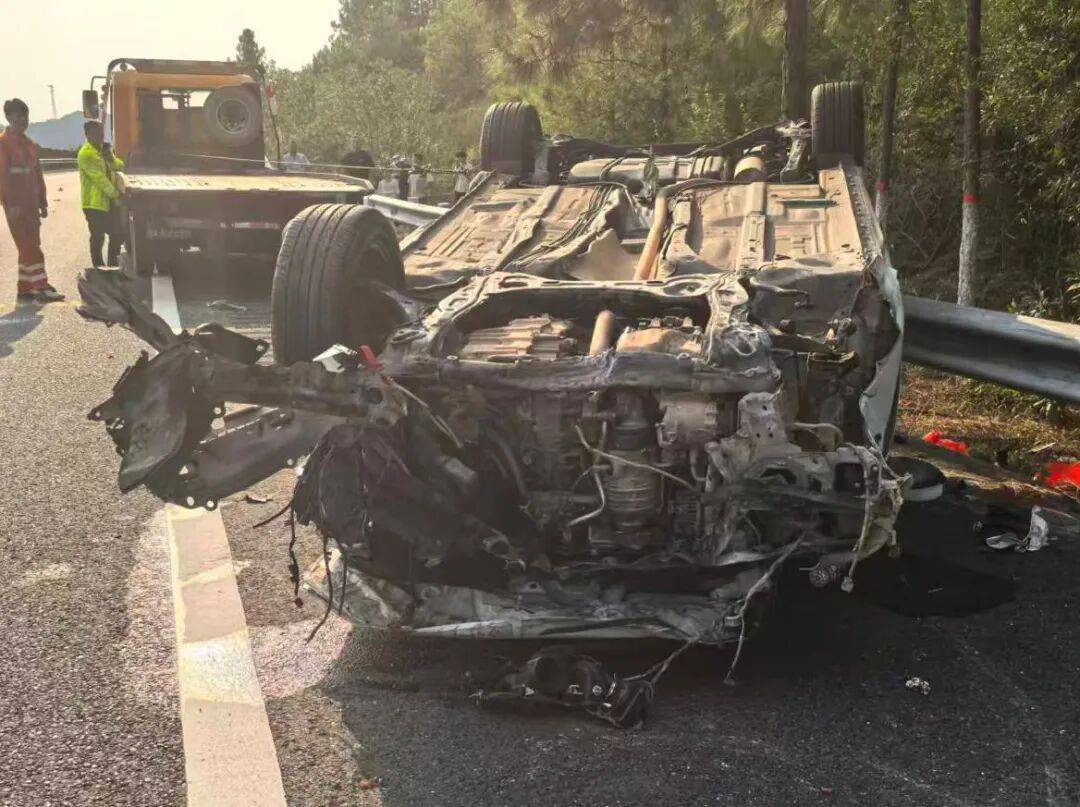 “我撒谎天打雷劈!”男子高速突然强行变道致翻车<strong></p>
<p>虚拟币挖矿</strong>,反诬赖对方