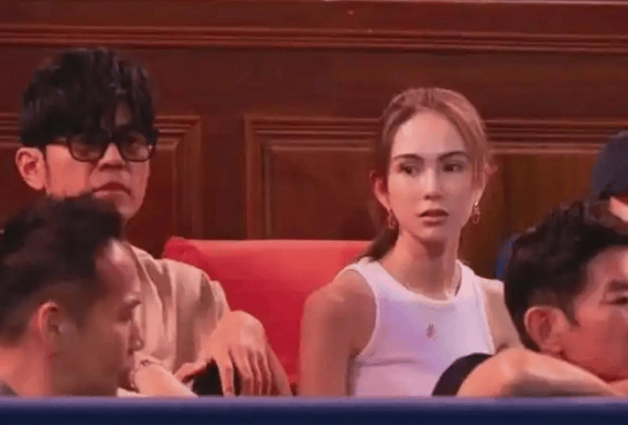 考古|昆凌现身暴瘦变化大！7年剖腹产下3娃<strong></p>
<p>整治工作自查报告</strong>，从“打工妹”到“天王嫂”，她的辛苦谁懂