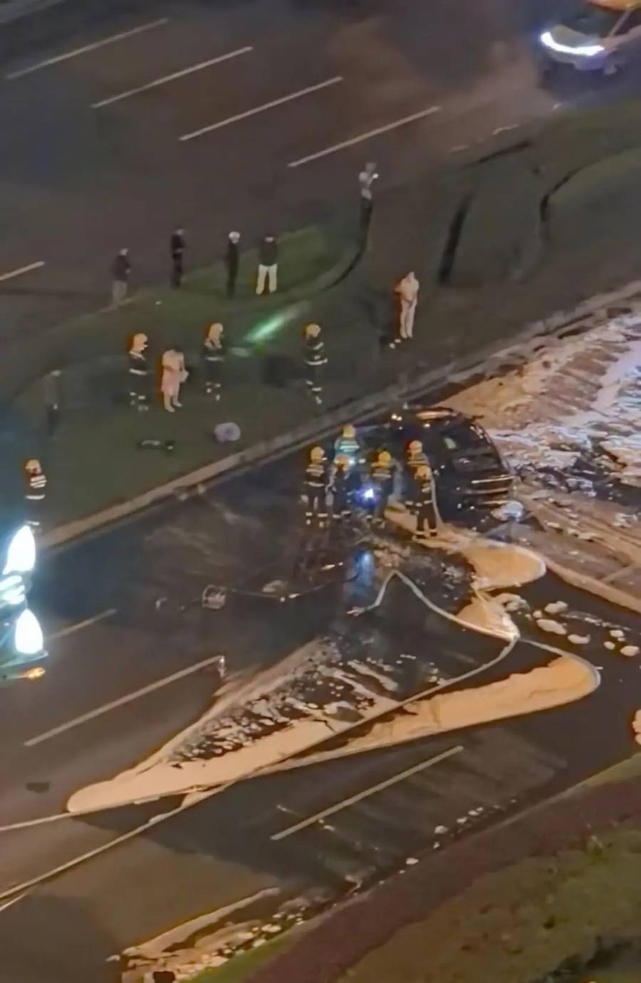 最新!成都SU7碰撞后燃烧司机死亡<strong></p>
<p>虚拟币奇迹币</strong>,小米股价暴跌超8%!客服最新回应