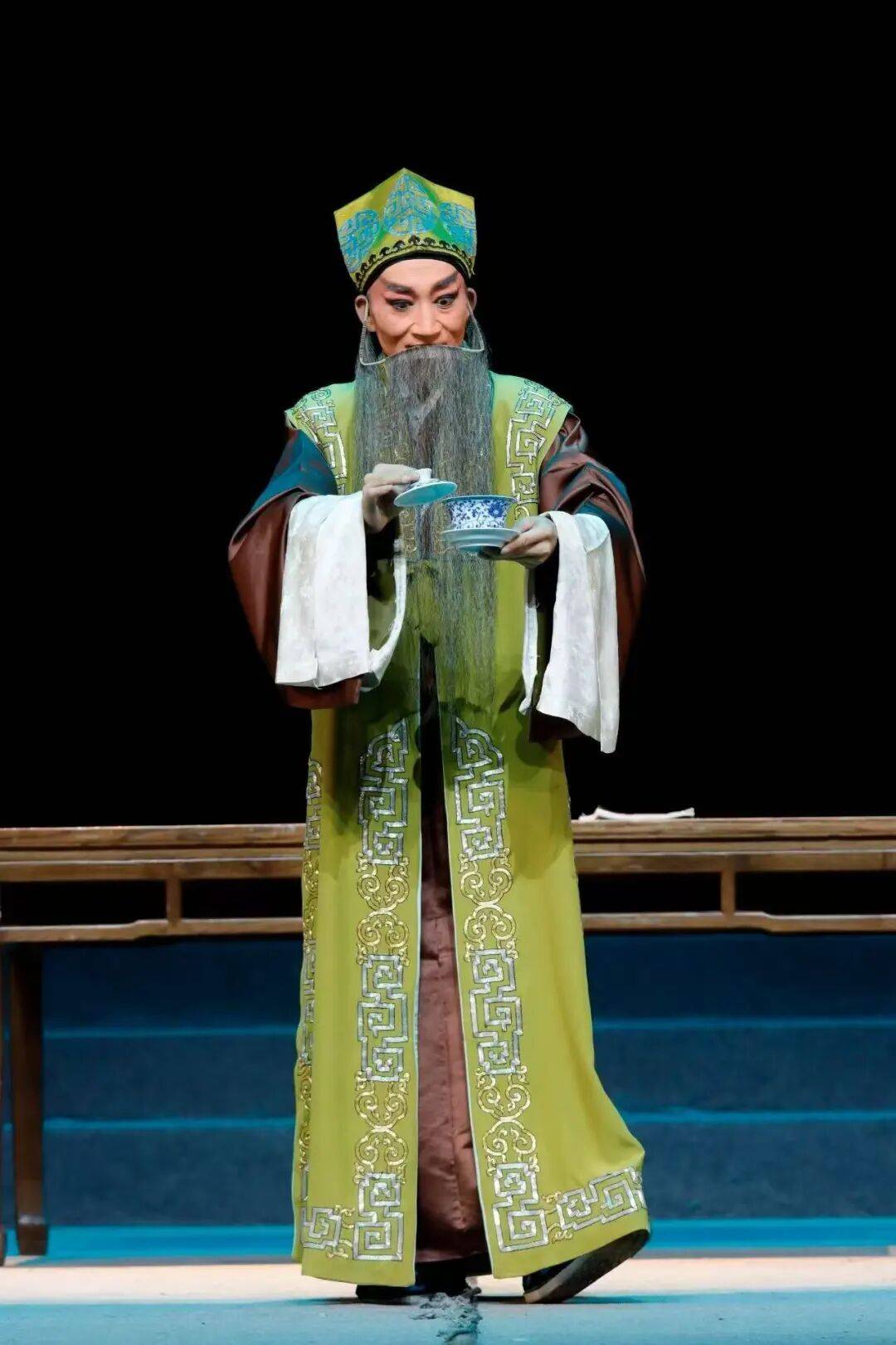 展现云南传统戏曲魅力<strong></p>
<p>虚拟币黄白线代表什么</strong>!玉溪作品《先生好茶》亮相全国舞台