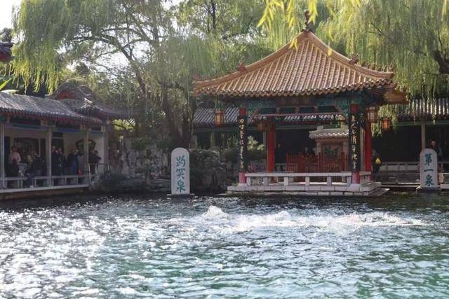 黑虎泉喷得“兽头”都不够用了！济南群泉竞涌<strong></p>
<p>虚拟币黄白线代表什么</strong>，几十年一见