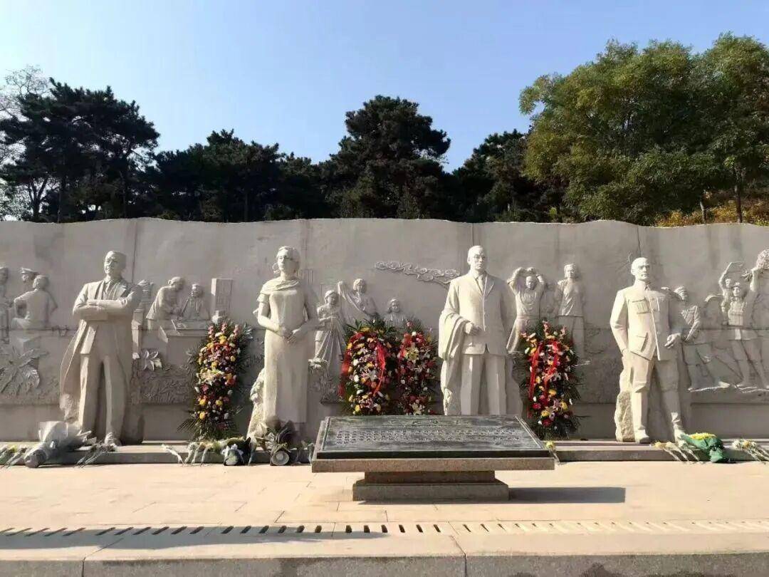 《沉默的荣耀》总编剧人民日报撰文:能感动我们<strong></p>
<p>虚拟币黄白线</strong>,也一定能打动观众