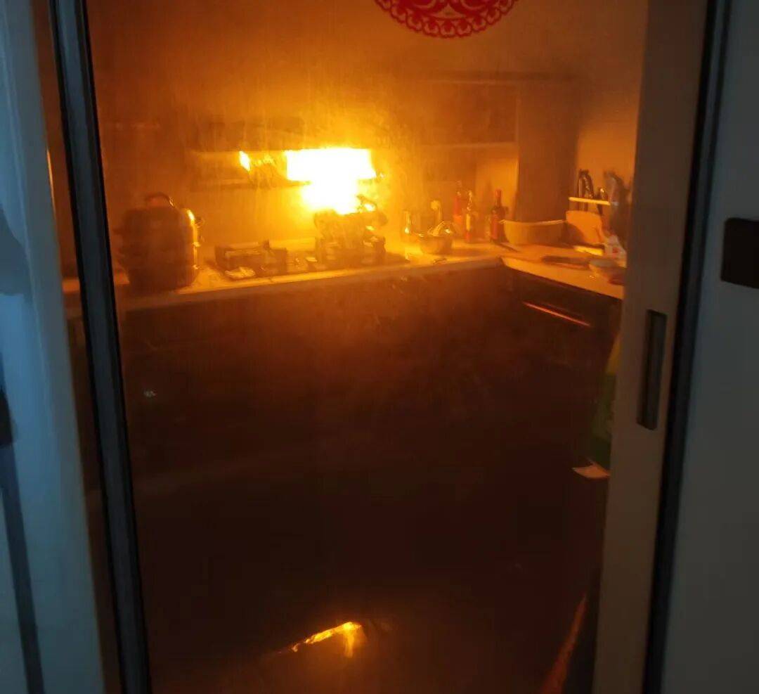 以案为鉴 | 家中起火前<strong></p>
<p>虚拟币黄白线</strong>,他们都曾接到一通电话……