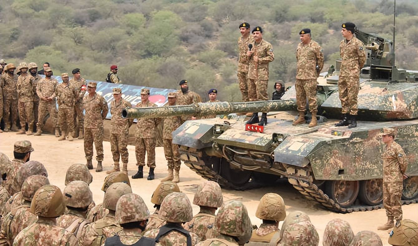 终于被巴铁打疼了<strong></p>
<p>快手直播送礼物</strong>，阿富汗将袭击枭龙和歼-10，特朗普喊话他要管