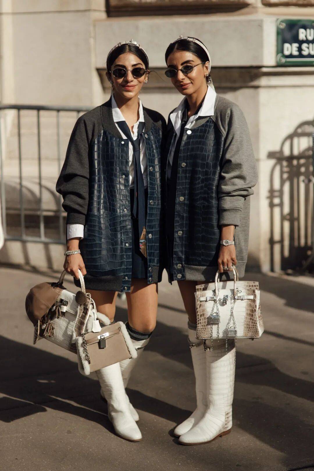 爱马仕当“头饰”<strong></p>
<p>快手直播送礼物</strong>,香奈儿挂满身,这对“神秘姐妹”是谁?