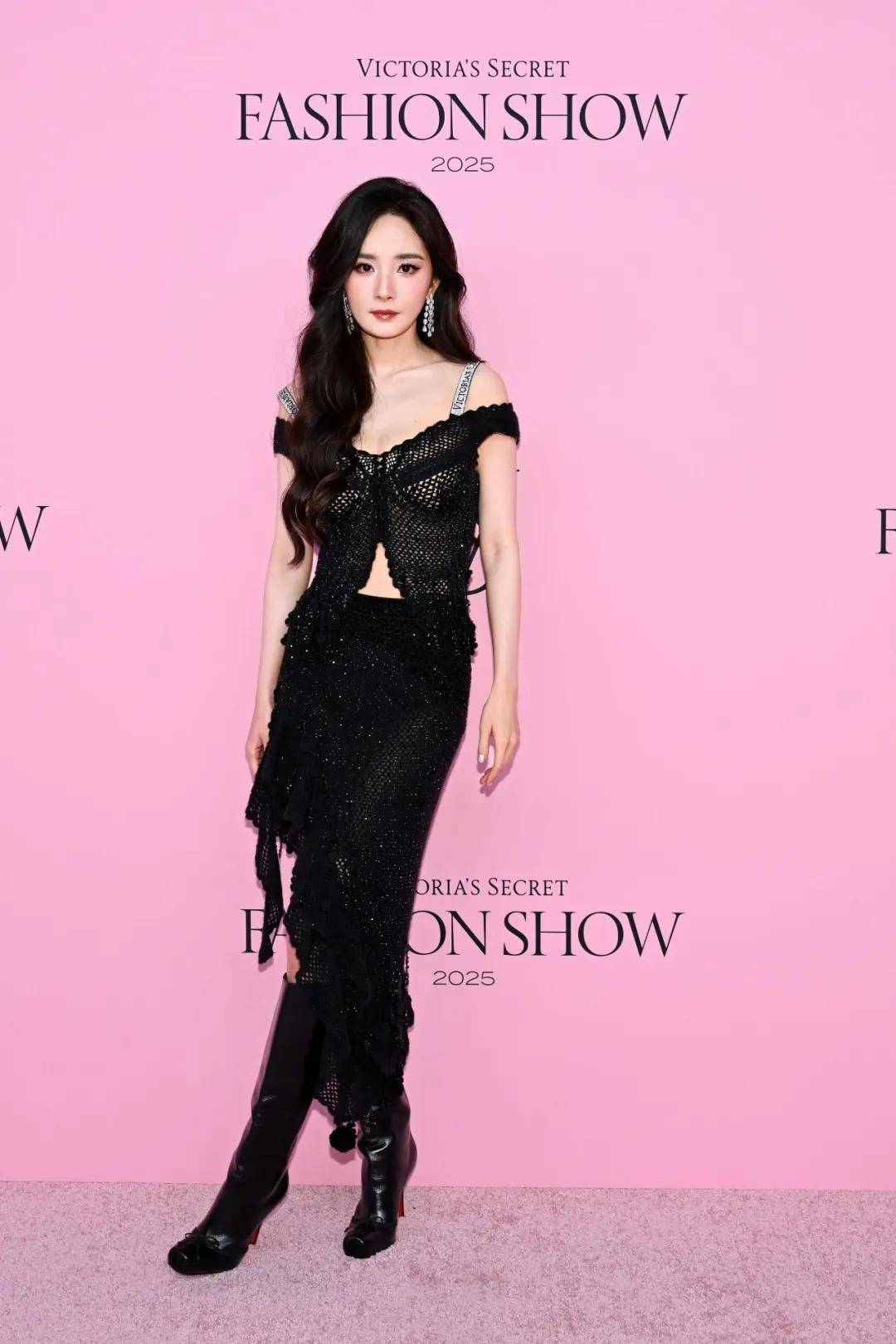 超模均龄30+、不要性感要多元<strong></p>
<p>快手直播送礼物</strong>，维秘秀还有新鲜感吗？