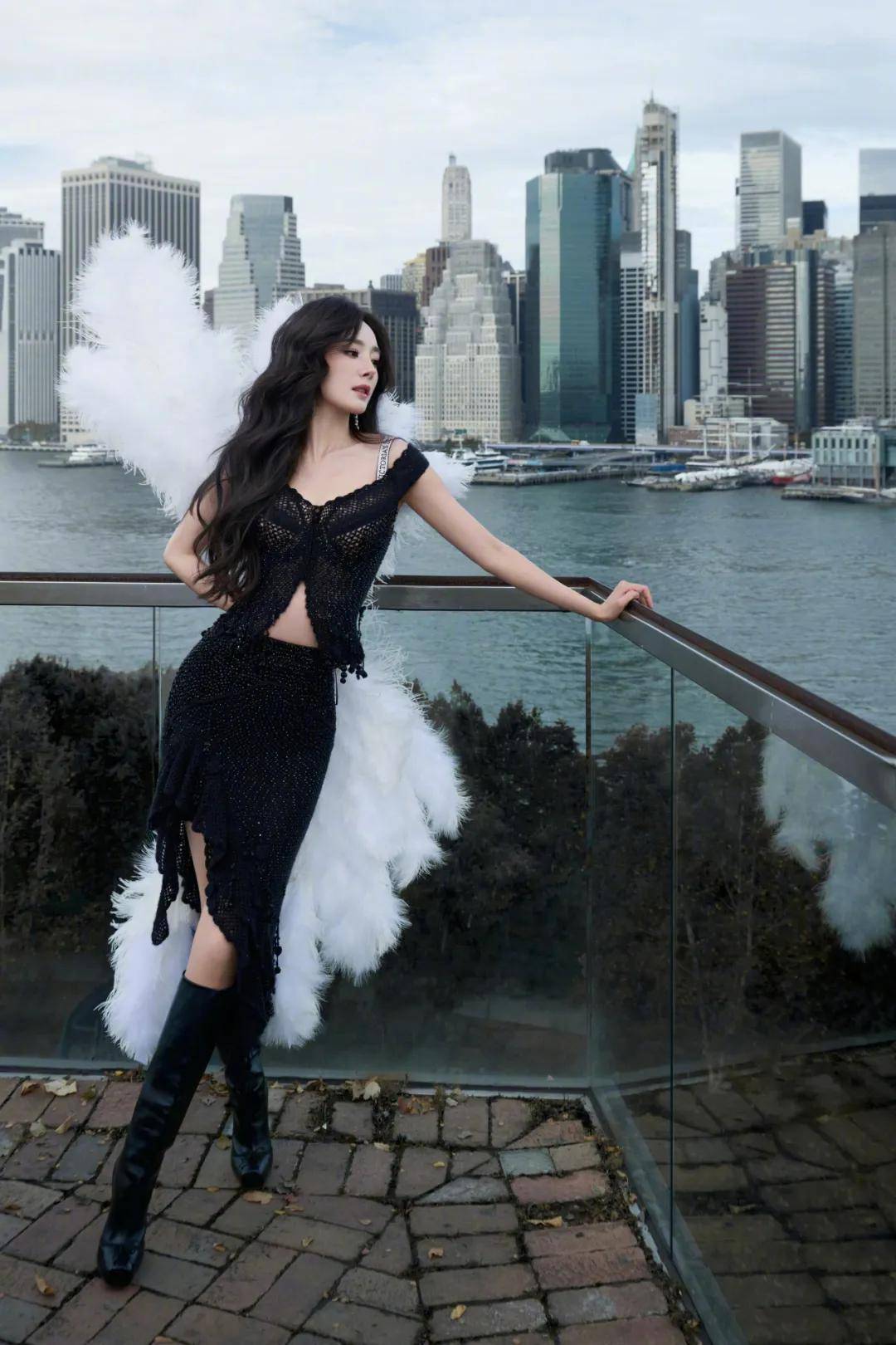 超模均龄30+、不要性感要多元<strong></p>
<p>快手直播送礼物</strong>，维秘秀还有新鲜感吗？