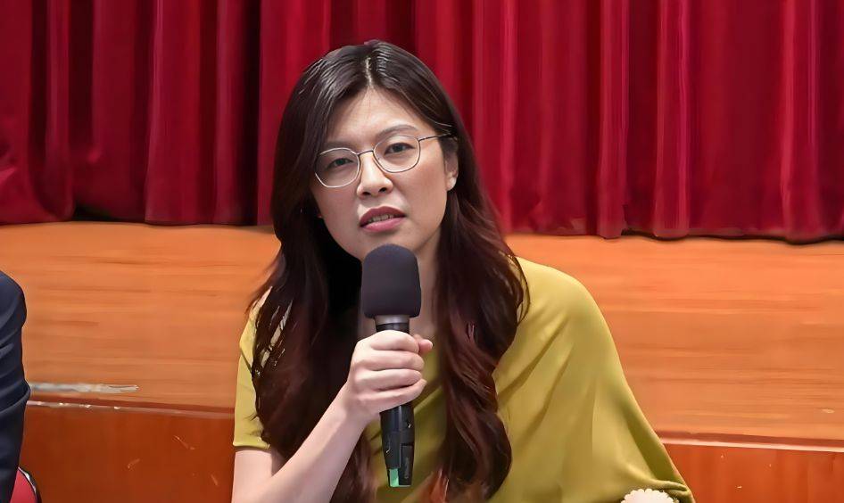 郑丽文当选国民党主席<strong></p>
<p>国家虚拟人民币</strong>,台湾可能迎来统一