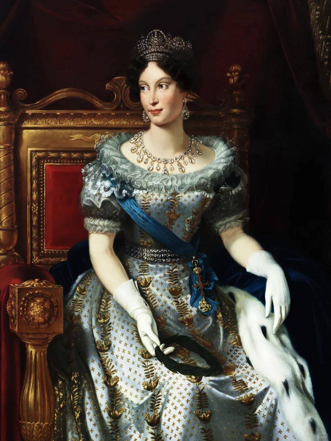 卢浮宫被盗的珠宝中<strong></p>
<p>国家虚拟人民币</strong>,有拿破仑送给妻子的爱情信物