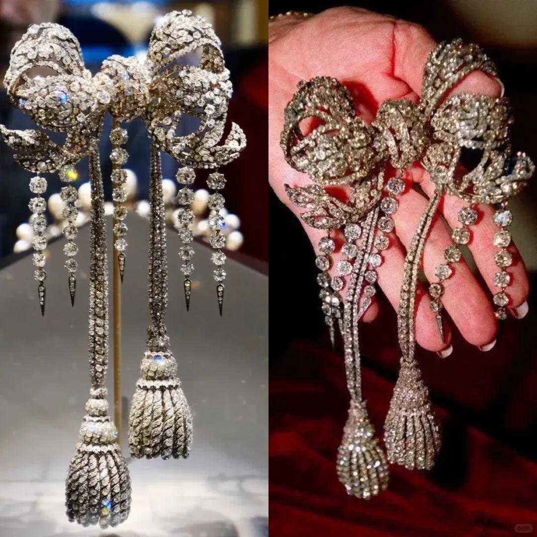 卢浮宫被盗的珠宝中<strong></p>
<p>国家虚拟人民币</strong>,有拿破仑送给妻子的爱情信物