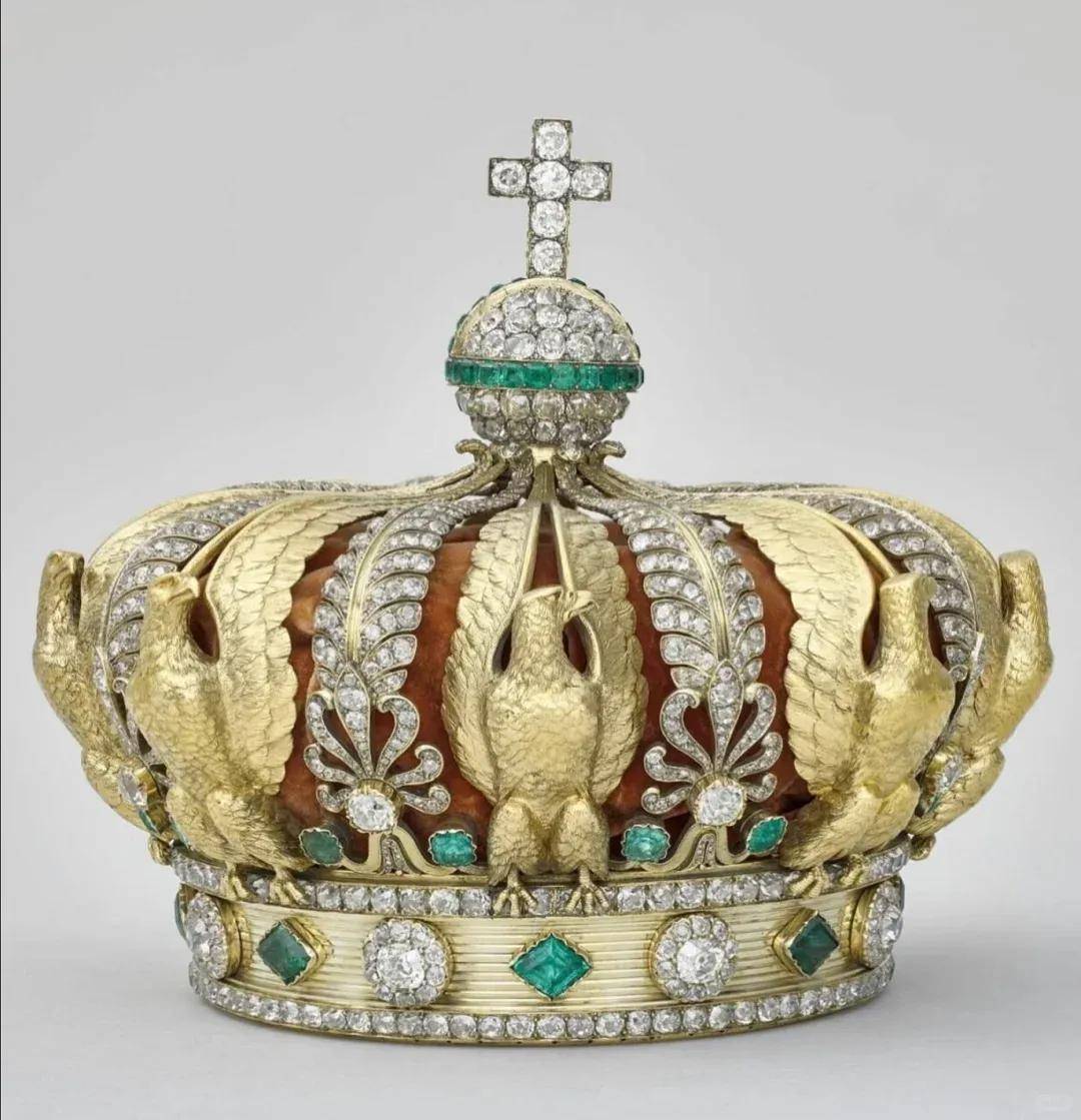 卢浮宫被盗的珠宝中<strong></p>
<p>国家虚拟人民币</strong>,有拿破仑送给妻子的爱情信物