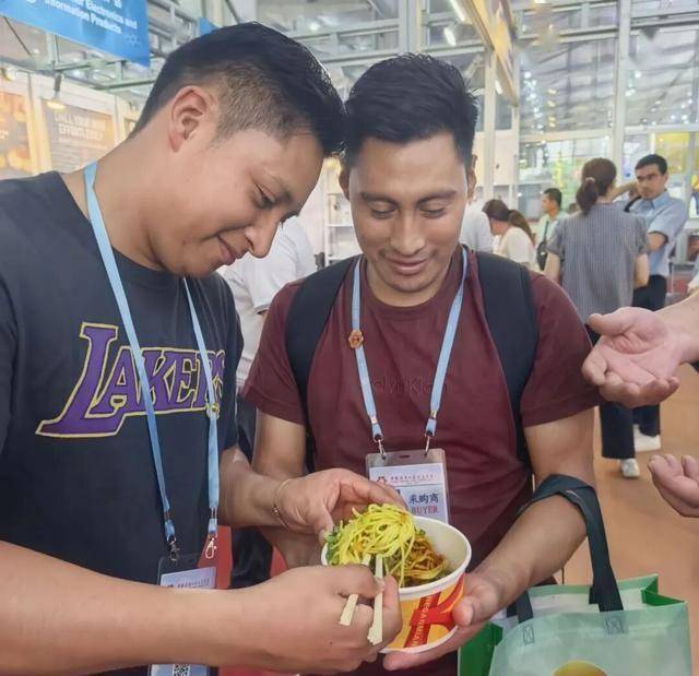 武汉即将量产<strong></p>
<p>虚拟币的经营模式</strong>！不少人赶来排队尝鲜