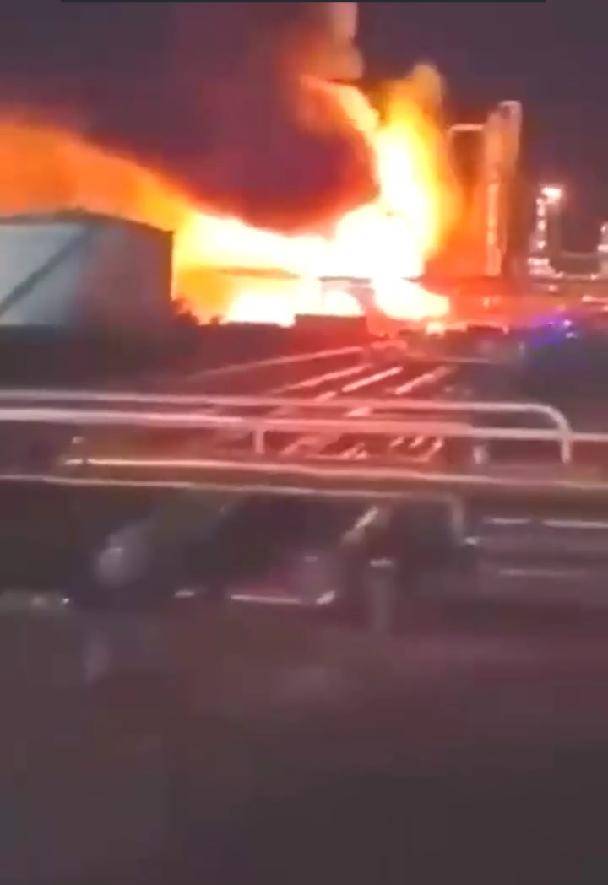 匈牙利爆炸<strong></p>
<p>招聘虚拟币运营</strong>,罗马尼亚爆炸,乌克兰史上最大导弹突袭,比俄军还狠