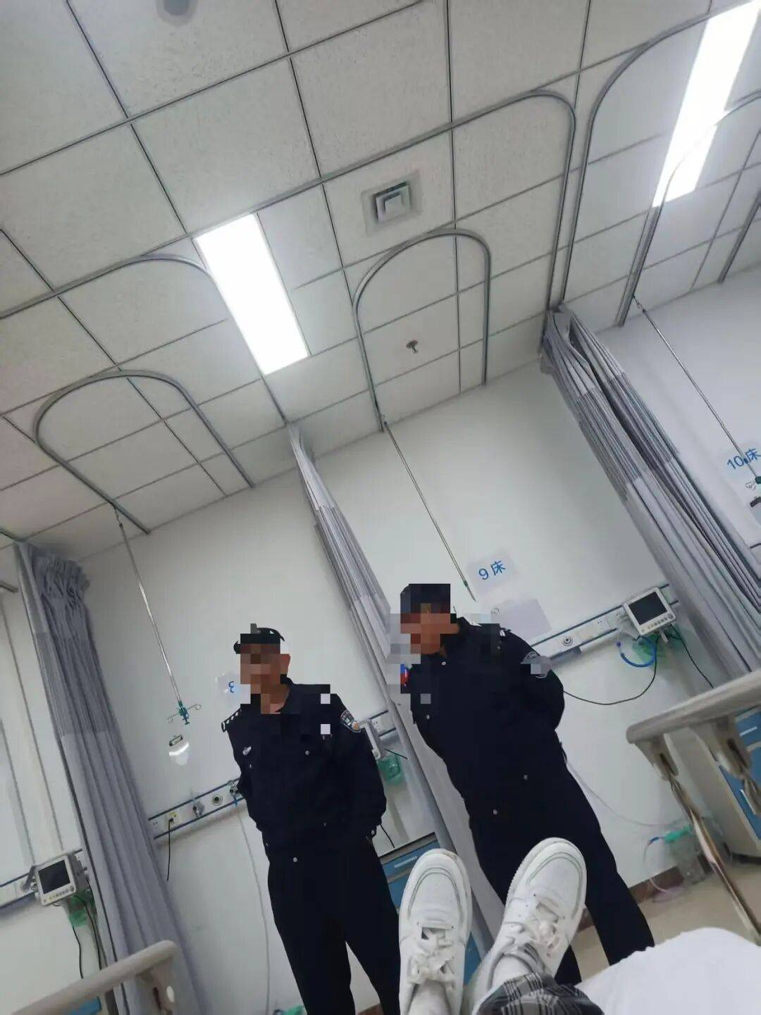 女子心脏不适求助120，莫名其妙遭辱骂并挂电话，北京市120回应：接线员家里有事情绪失控，已道歉
