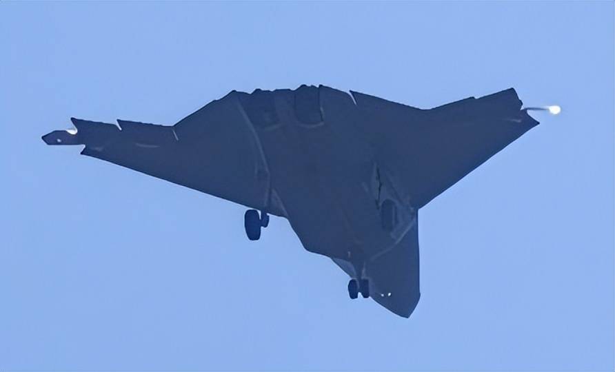 无空速管<strong></p>
<p>甘肃虚拟币挖矿</strong>,疑似第二架歼-50:美国精神胜利法,新六代机东亚决战