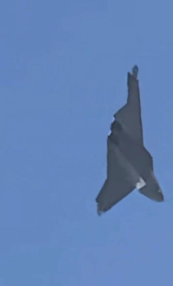 无空速管<strong></p>
<p>甘肃虚拟币挖矿</strong>,疑似第二架歼-50:美国精神胜利法,新六代机东亚决战