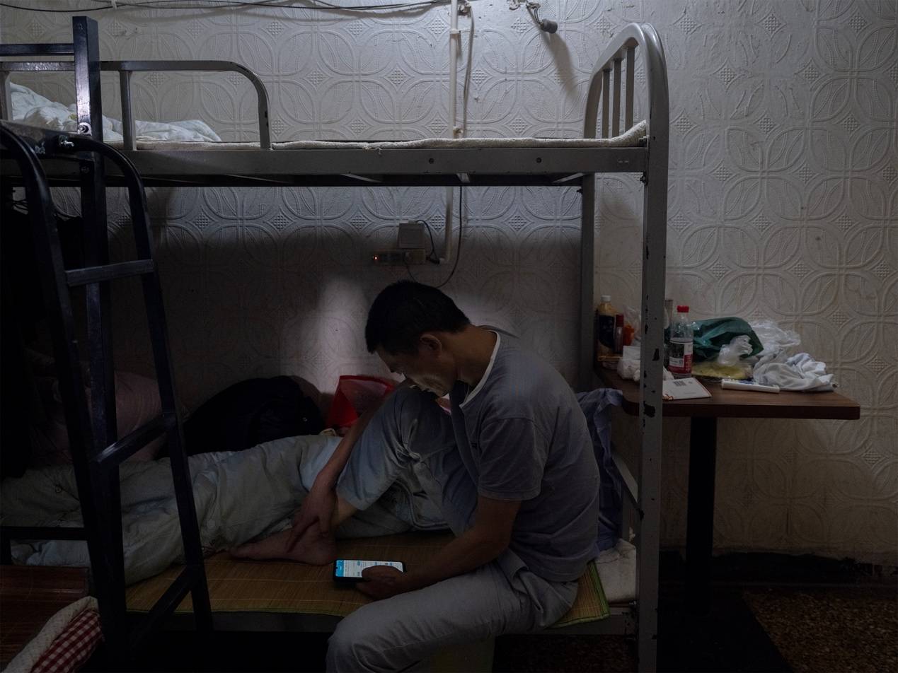 <strong></p>
<p>甘肃虚拟币挖矿</strong>他们挤在8元一晚的旅店 几百人抢一个活